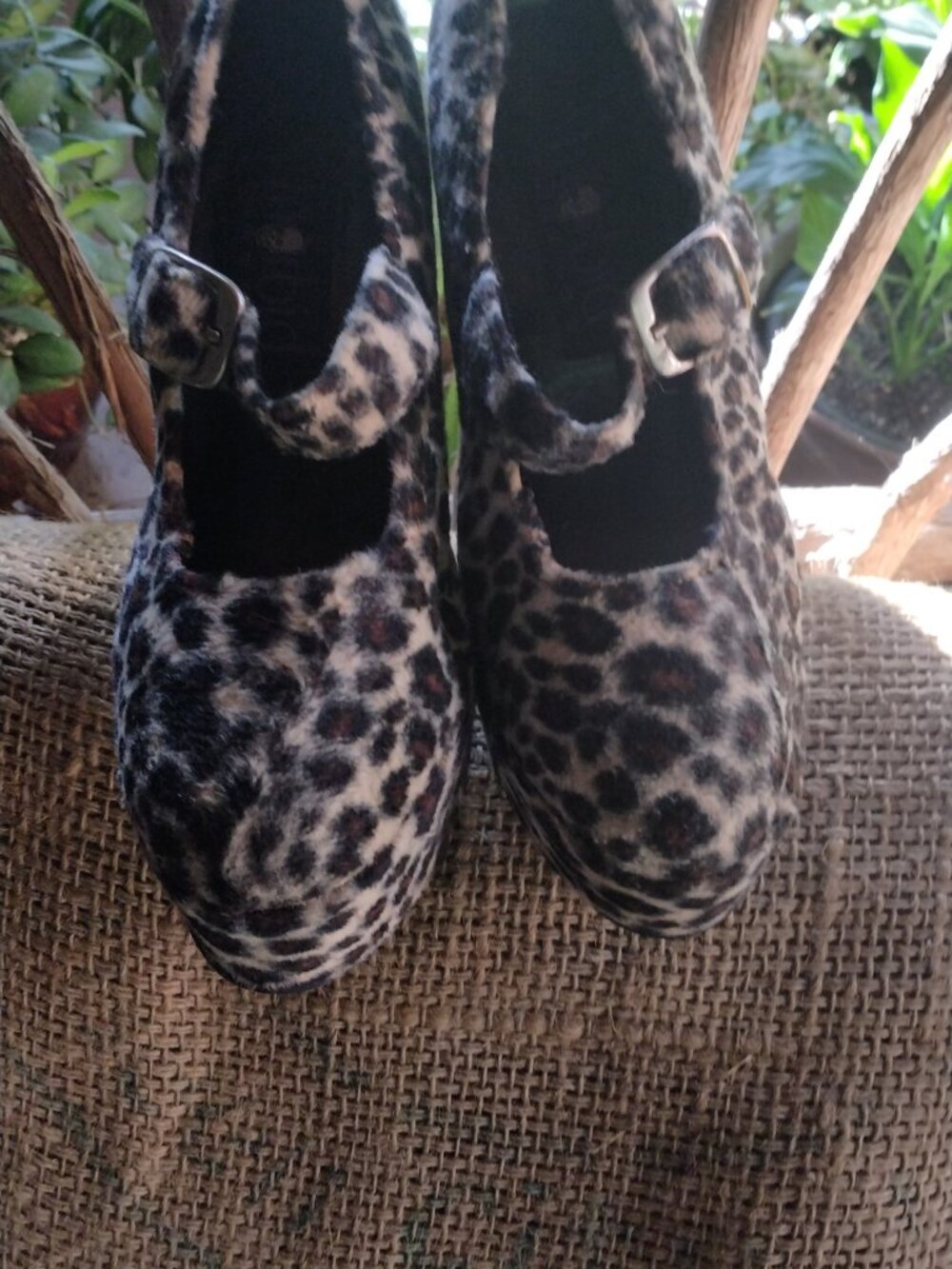 Women's Vintage Leopard Platform Heels Size 6